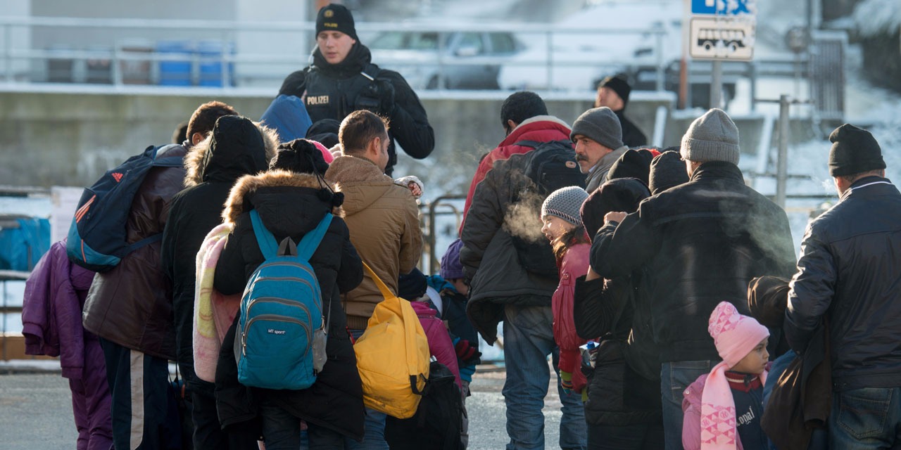 Dix Attaques Anti-migrants Par Jour En Allemagne En 2016