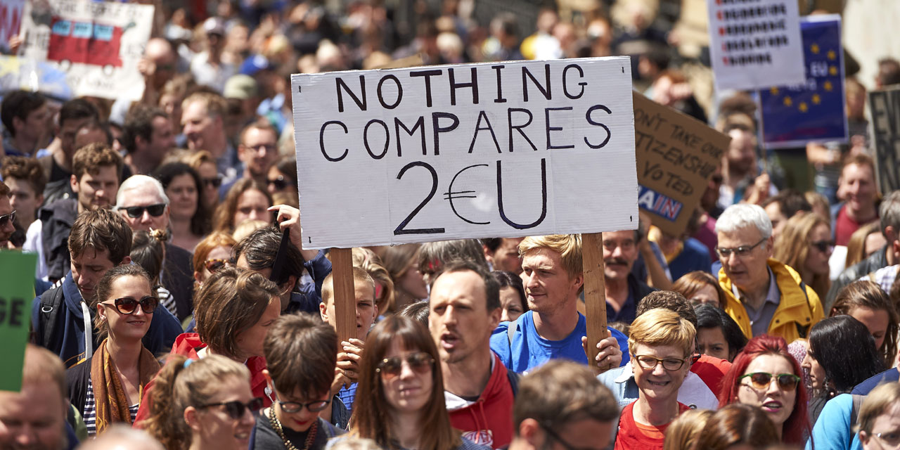 Des Milliers De Britanniques Manifestent à Londres Contre Le Brexit