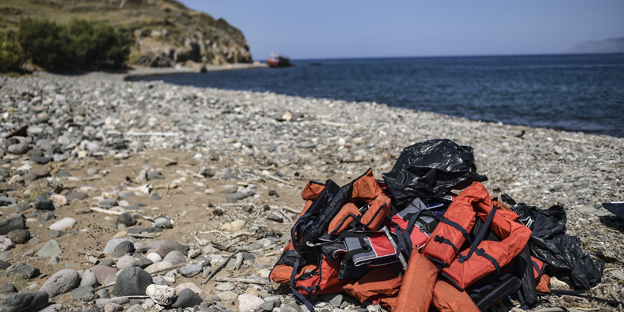 Grèce Le Corps Dune Fillette Retrouvé Sur Une Plage De Lesbos