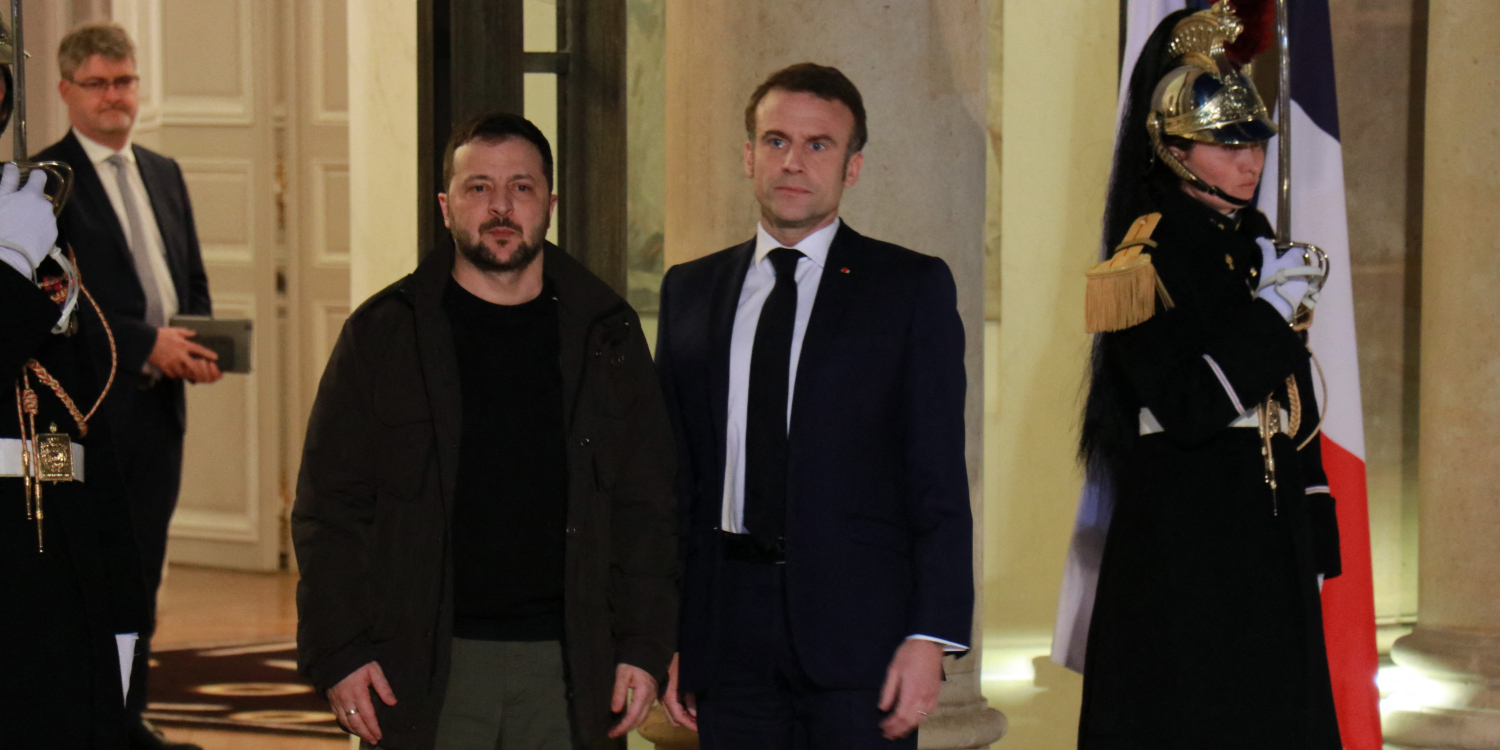 Guerre en Ukraine : Emmanuel Macron et Volodymyr Zelensky ont signé un ...