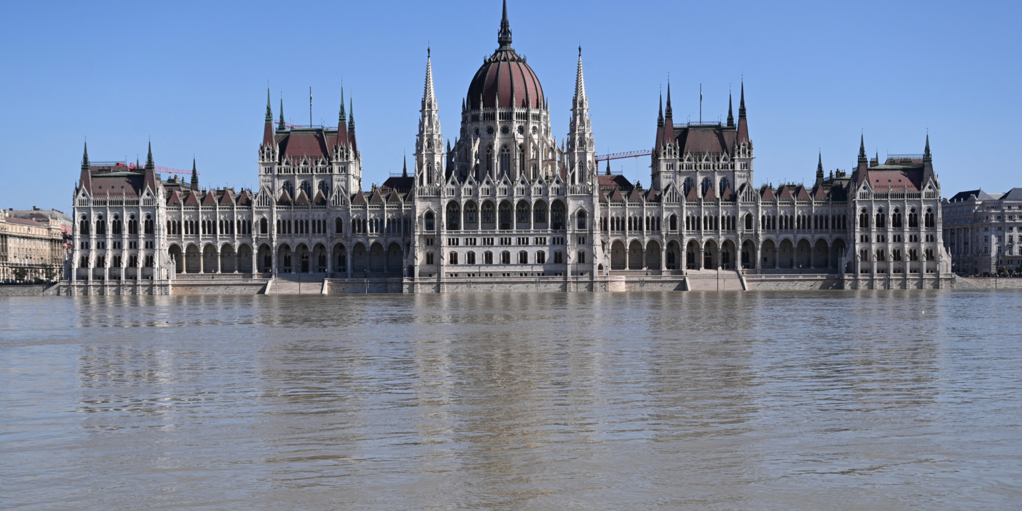 le Danube en crue assiège Budapest après la tempête Boris