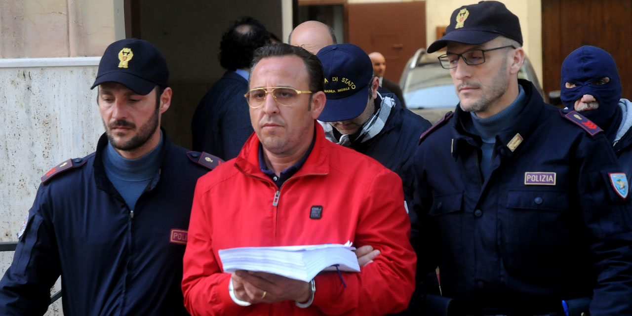 Italie Une Vingtaine D Arrestations De Proches Du Chef De Cosa Nostra