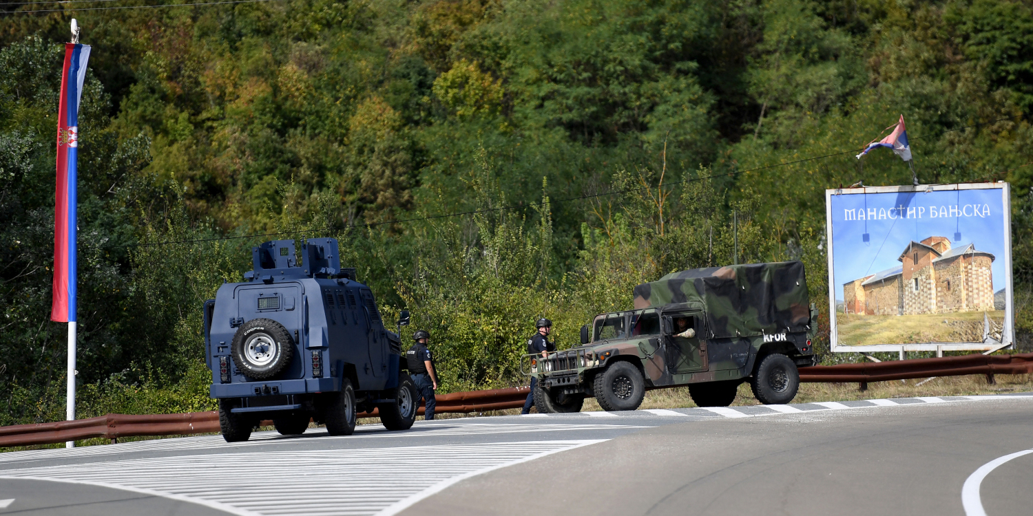 Kosovo : un policier tué après des échanges de tirs avec des assaillants armés, retranchés dans un monastère