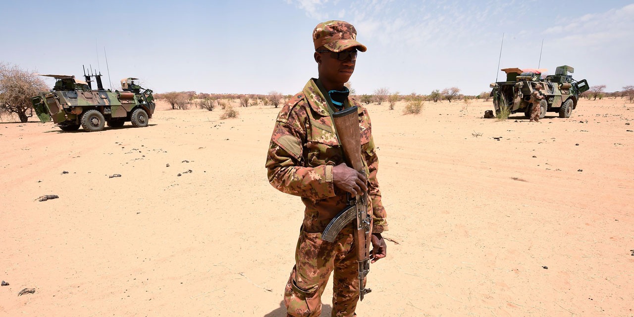 Mali l'armée retrouve les corps de cinq soldats disparus