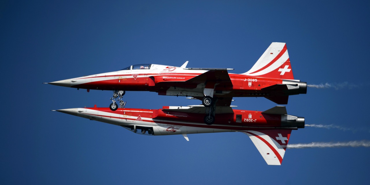 Un Avion Militaire Suisse S Ecrase Aux Pays Bas