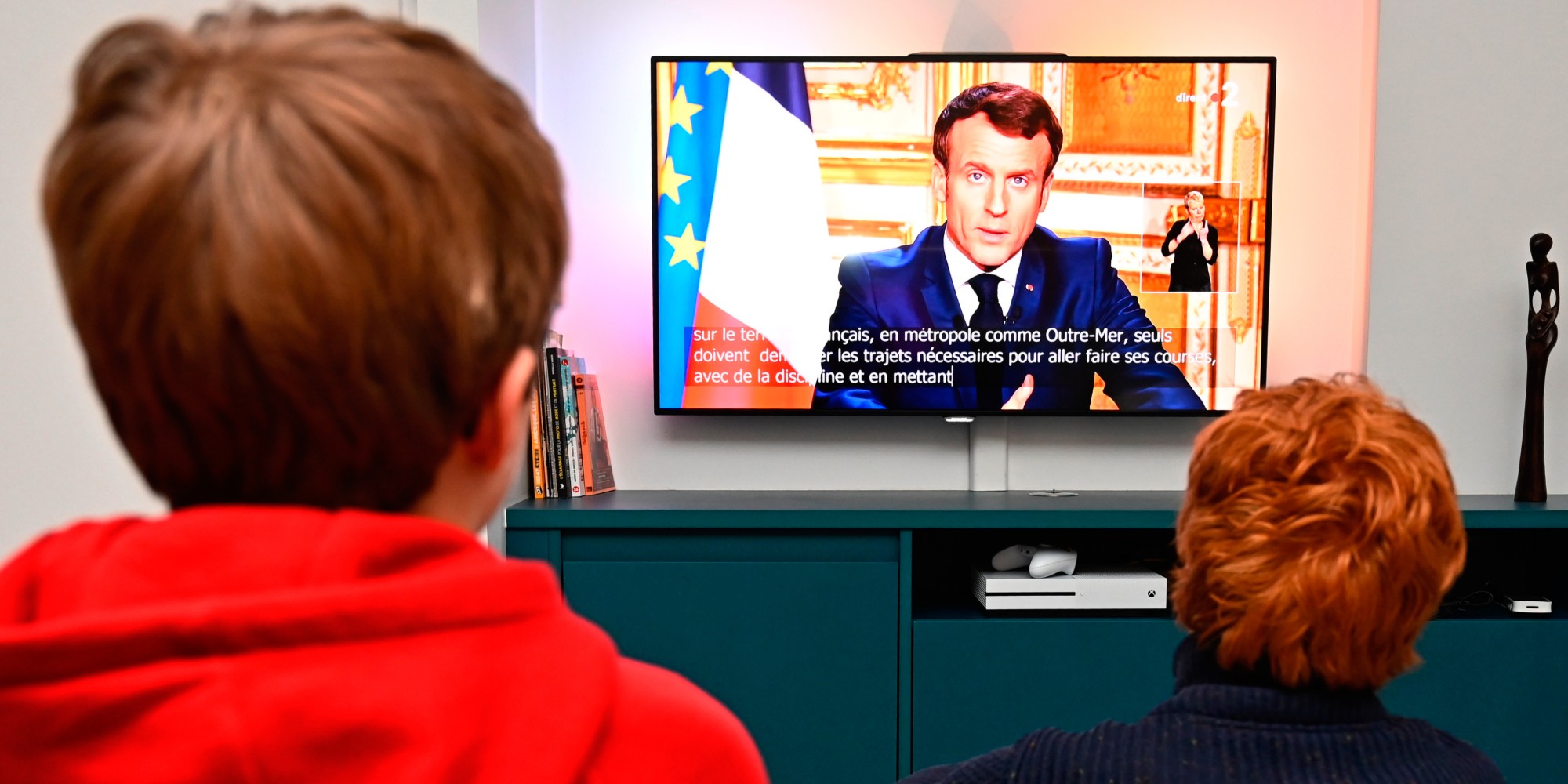 A Cause Du Confinement Les Francais Friands D Info Bfmtv Cartonne