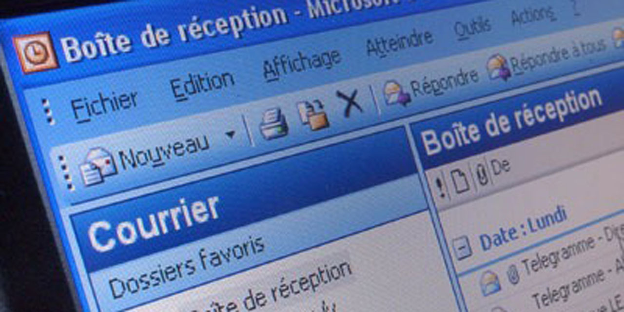 Jesuisparis Non Le Mail Contenant Une Image De Bebe N Existe Pas