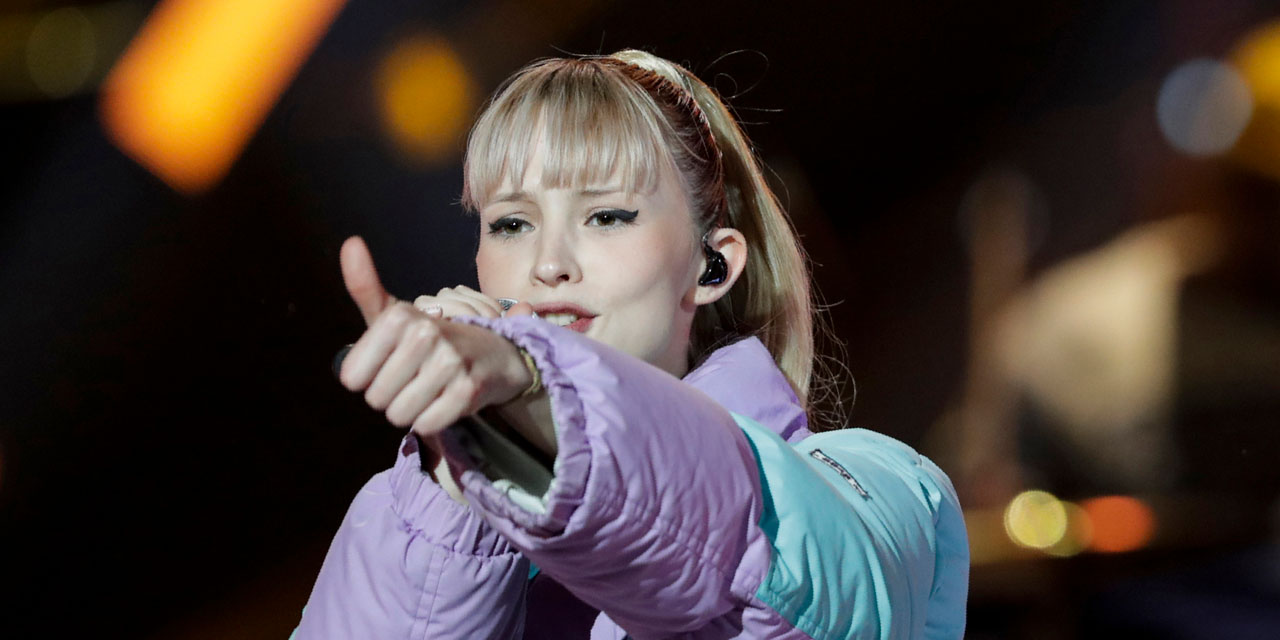 Singer Angele Comes Out On Instagram Teller Report