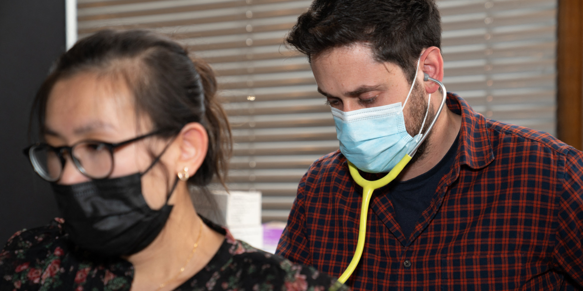 À Marseille, le procès d’une jeune femme de 19 ans qui avait agressé une femme médecin À Marseille, le procès d’une jeune femme de 19 ans qui avait agressé une femme médecin