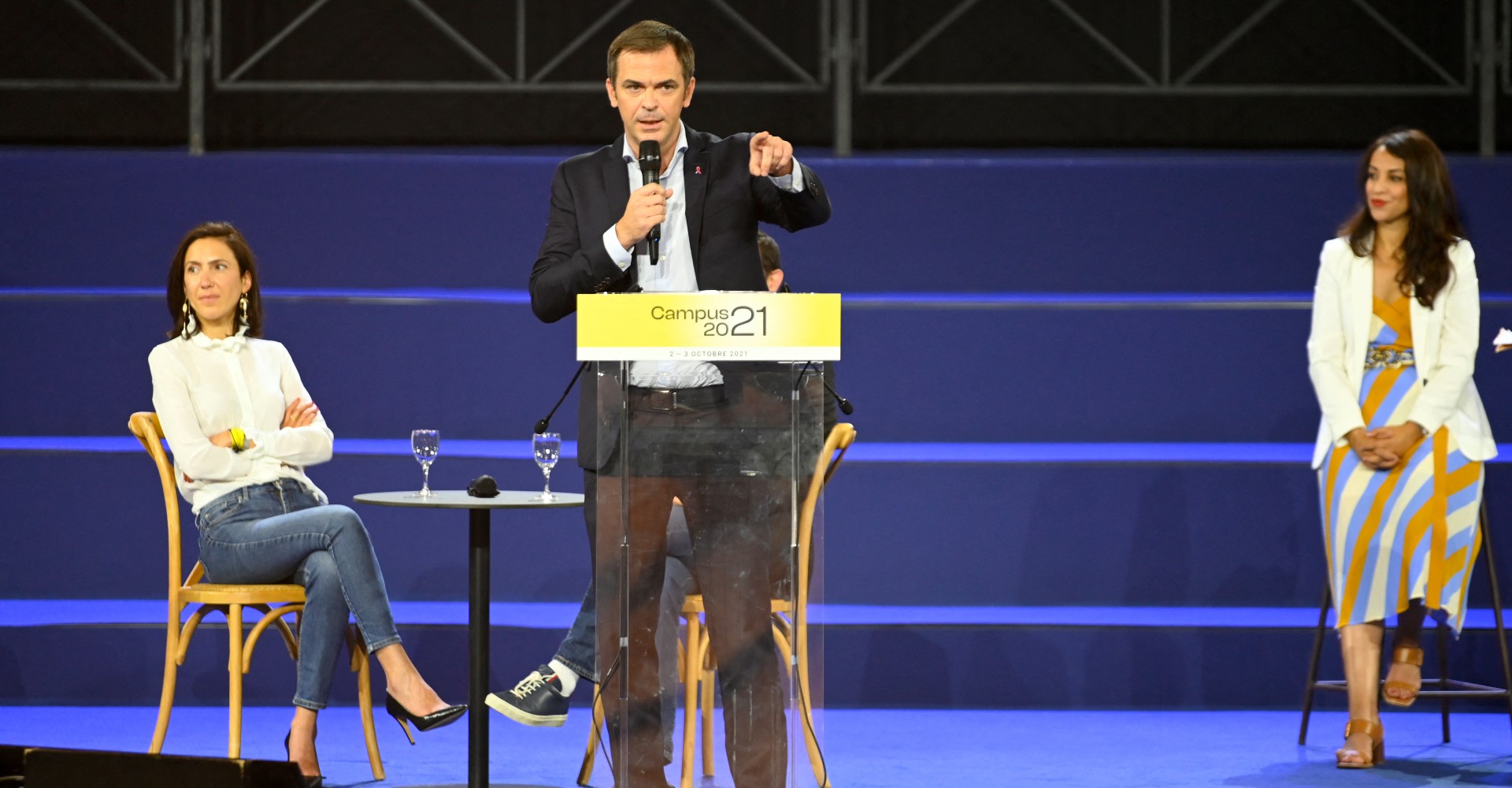 A Avignon Les Marcheurs Ciblent L Aventurier Du Rejet Zemmour En Delire Permanent