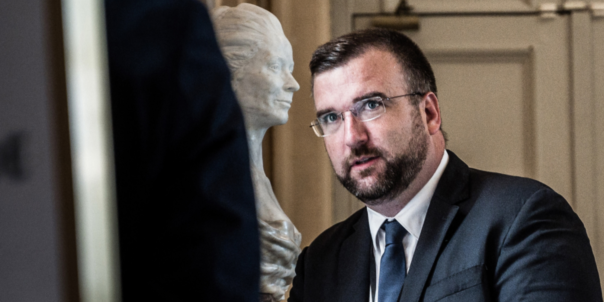 Assemblée le député RN Grégoire de Fournas épinglé pour avoir promu
