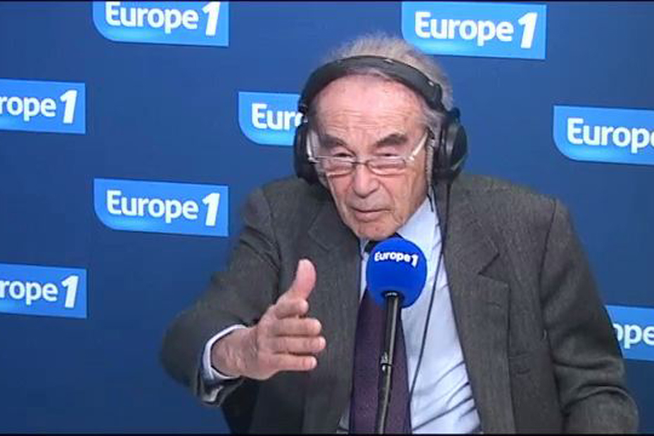 Badinter : "le racisme, cela se combat partout et toujours"