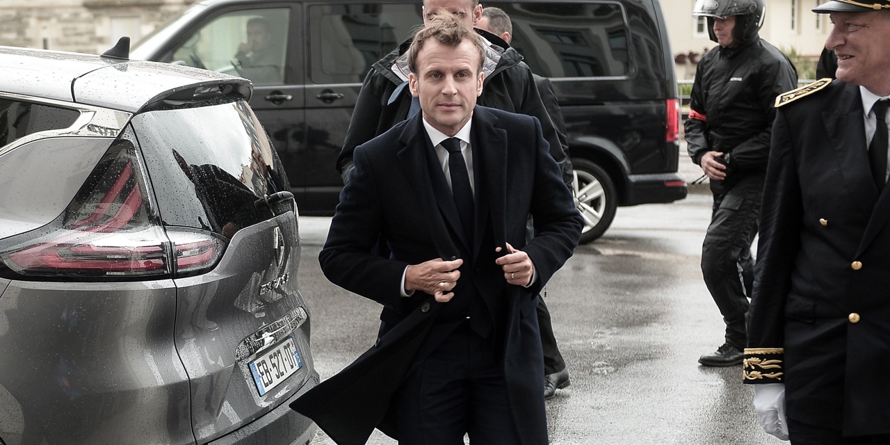 Depart De Theresa May Macron Salue Son Travail Courageux