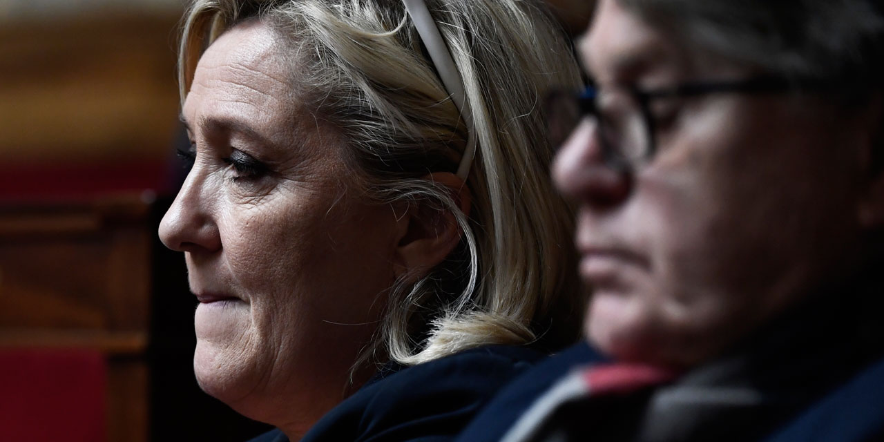 Diffusion D Images Violentes De L Ei Marine Le Pen Renvoyee En Correctionnelle