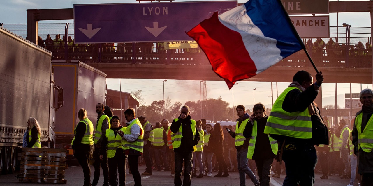 Gilets Jaunes Les Députés Lrem Prêts Pour La Grande