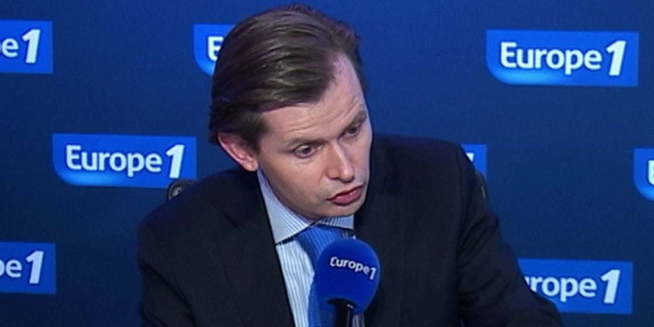 "Il y beaucoup d'agitation dans ce que fait Manuel Valls"