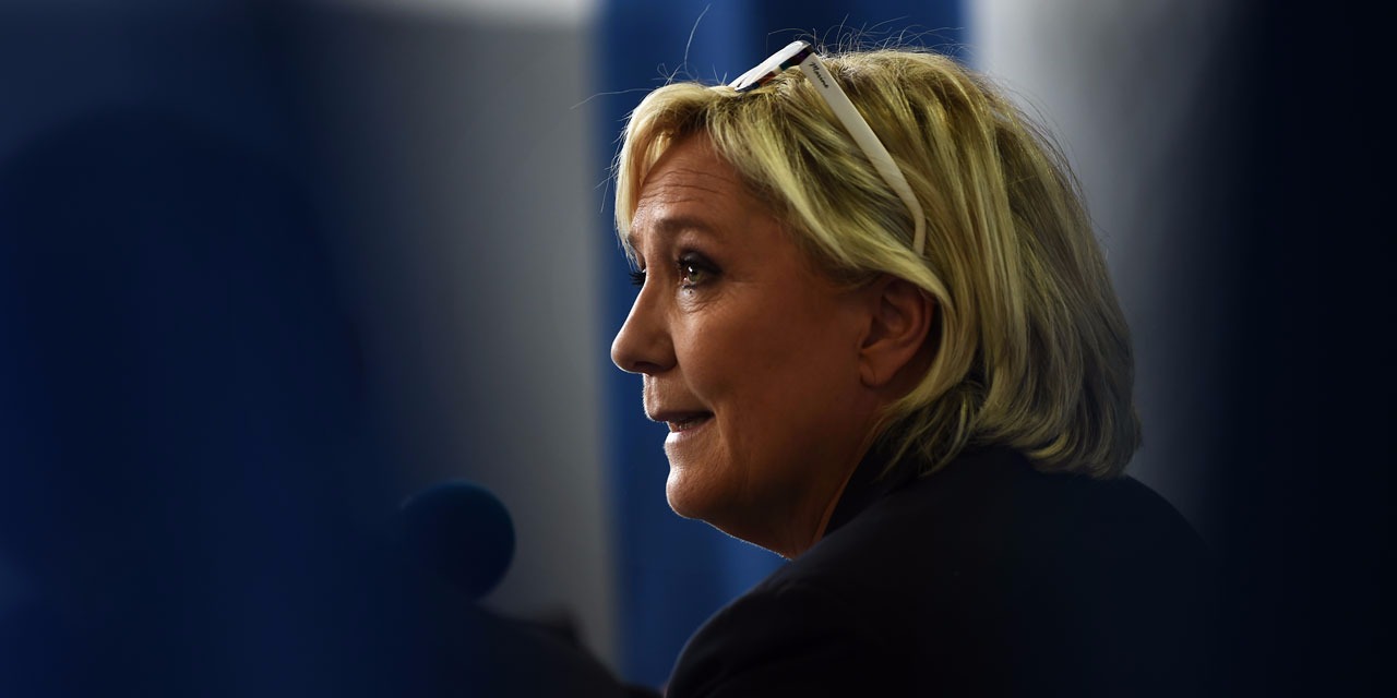 Images d'exactions de l'EI sur Twitter : l'immunité parlementaire de Marine Le Pen levée