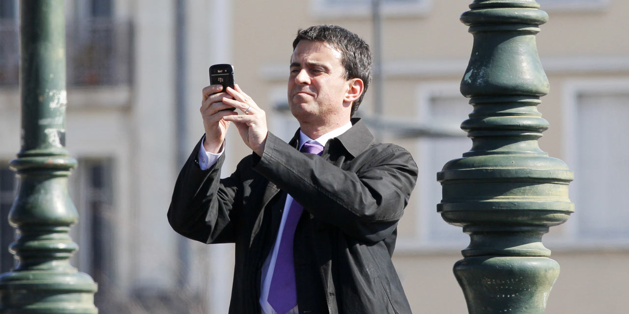 Manuel Valls revient sur Twitter