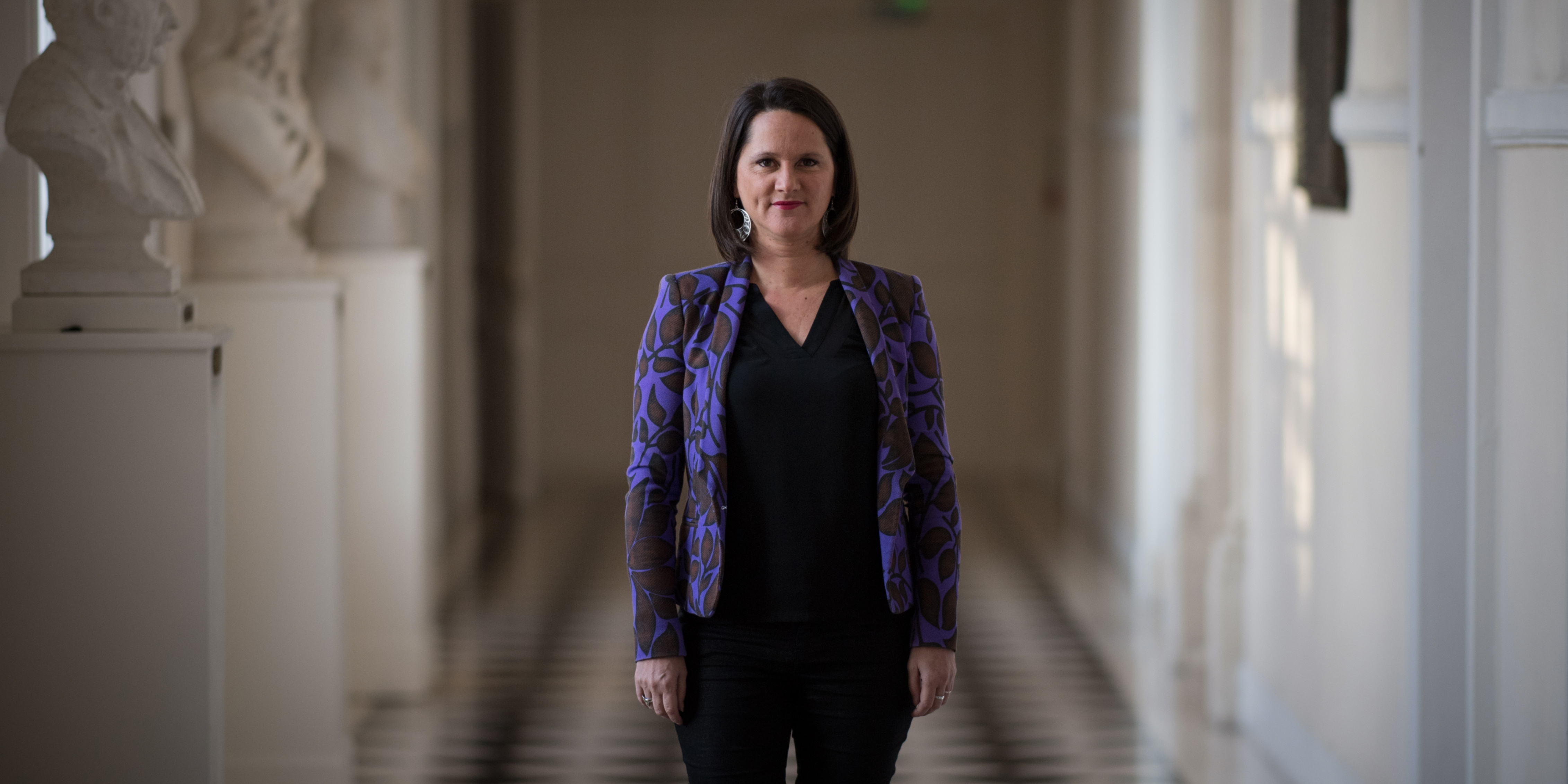Municipal In Nantes Johanna Rolland Challenged By Women Teller