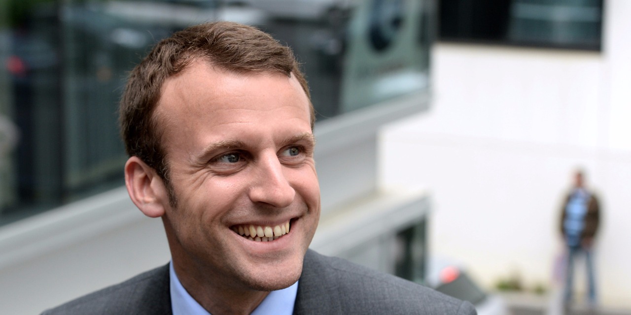 Présidentielle Emmanuel Macron a tout d'un futur candidat en campagne