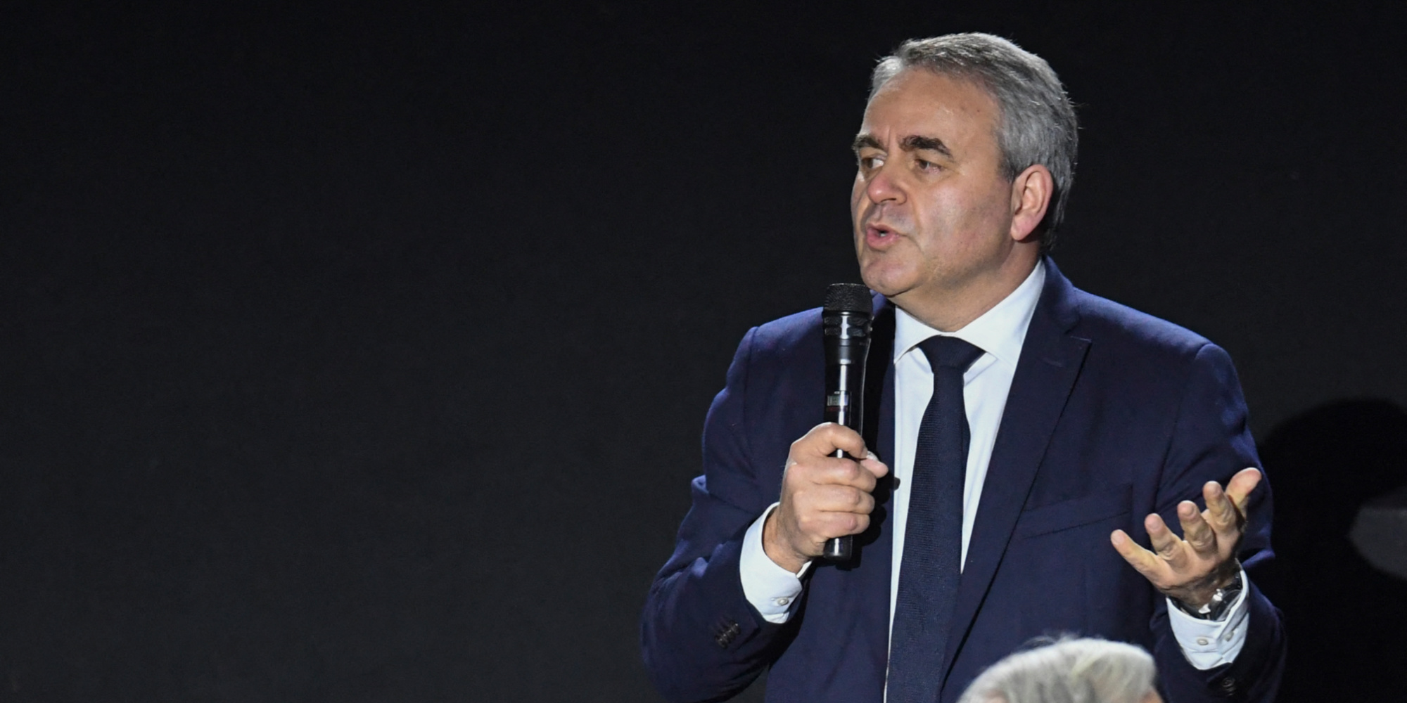 Xavier Bertrand propose à Macron quatre débats, avec ses principaux