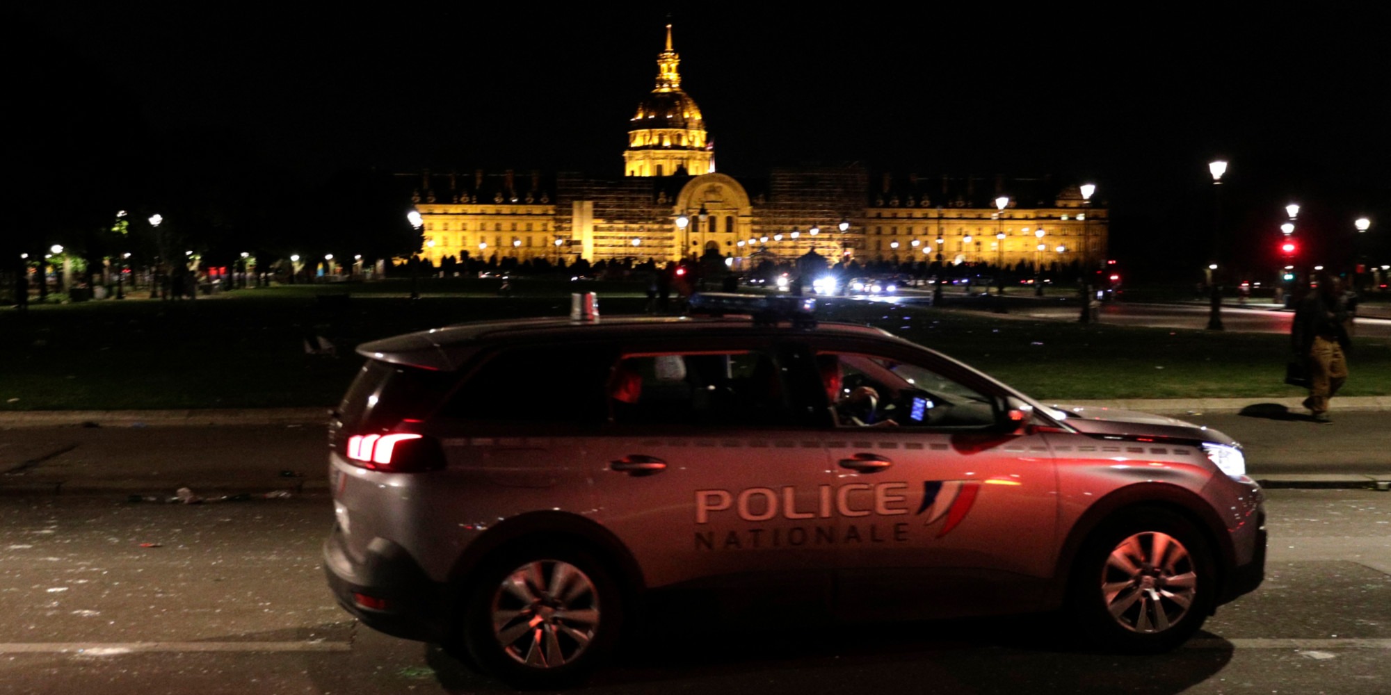 Pourquoi il faut maintenir le couvre-feu "encore une ...