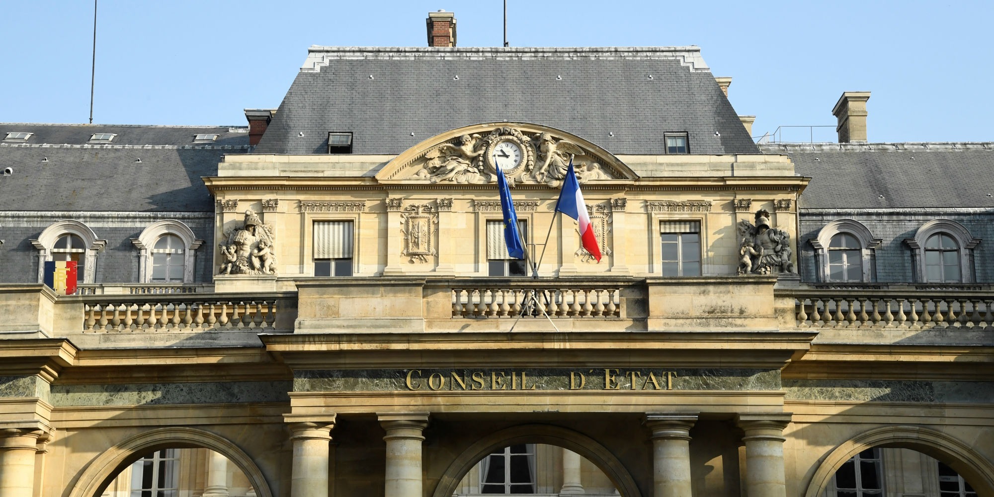 Le Conseil D Etat Enterine En Partie Le Port Du Masque Generalise A Lyon Et Strasbourg