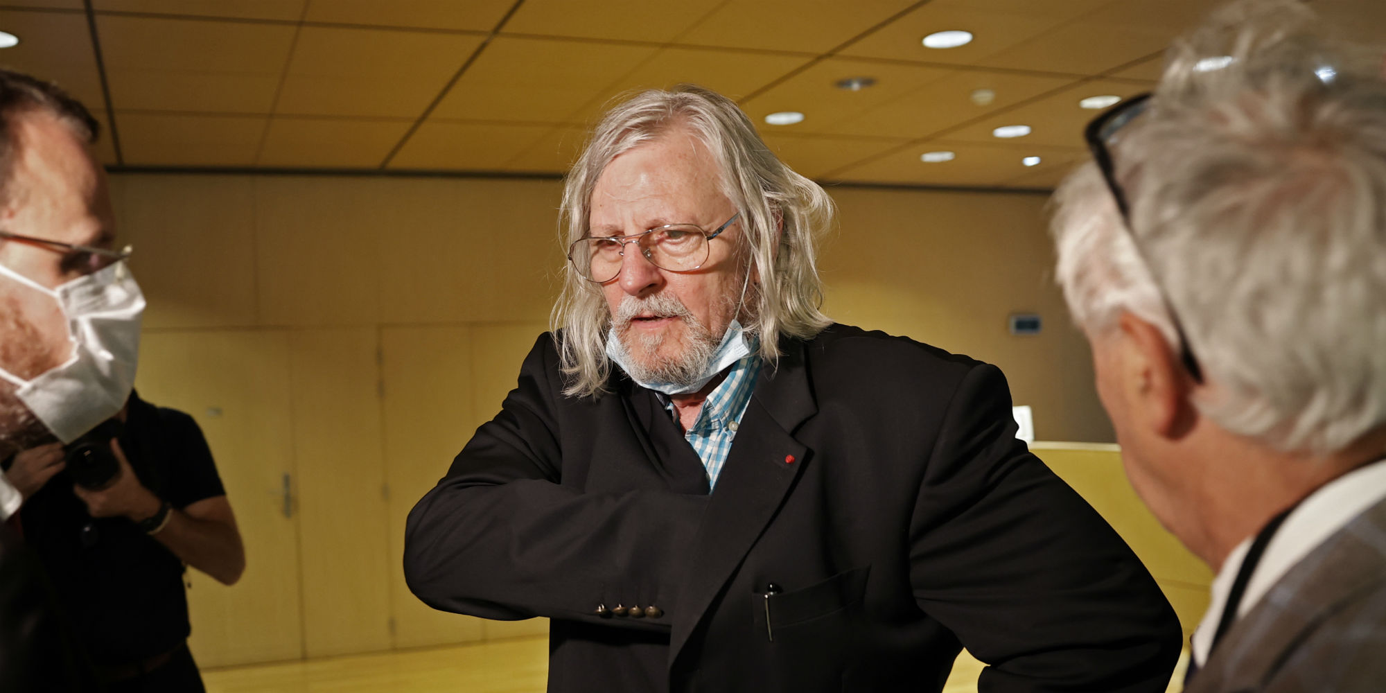 Coronavirus Trois Questions Sur La Polemique Autour Des Labos Pharmaceutiques