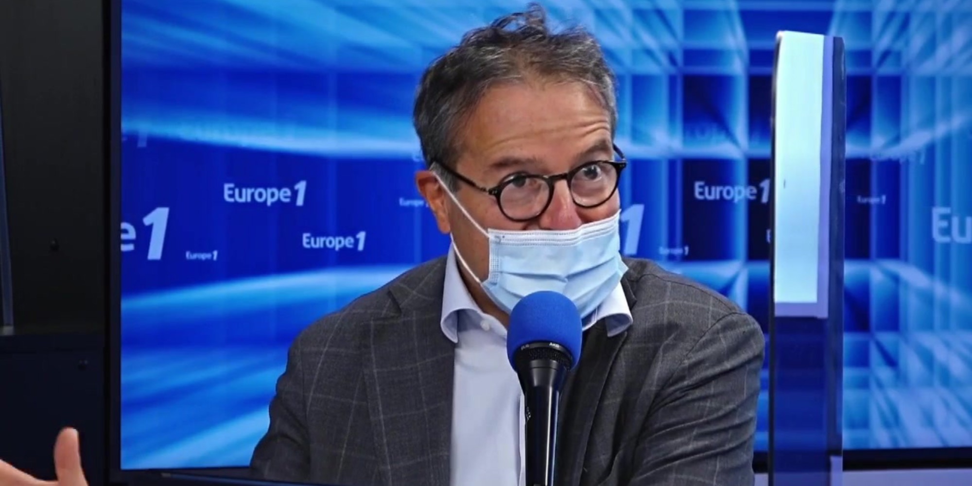 C Est Le Meme Virus Qui Frappe De La Meme Maniere Les Memes Malades Martele Martin Hirsch