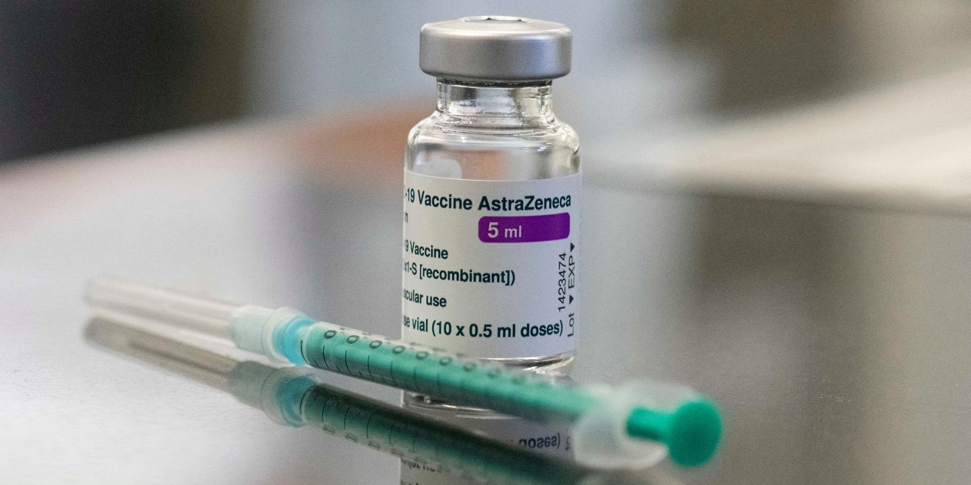 vaccin astrazeneca pas d inquietude pour la 2e dose des plus jeunes selon la has