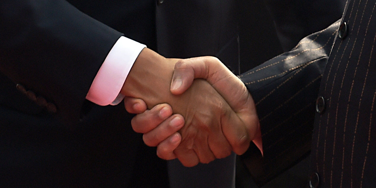 Et Vous Que Faites vous Apr s Une Poign e De main 