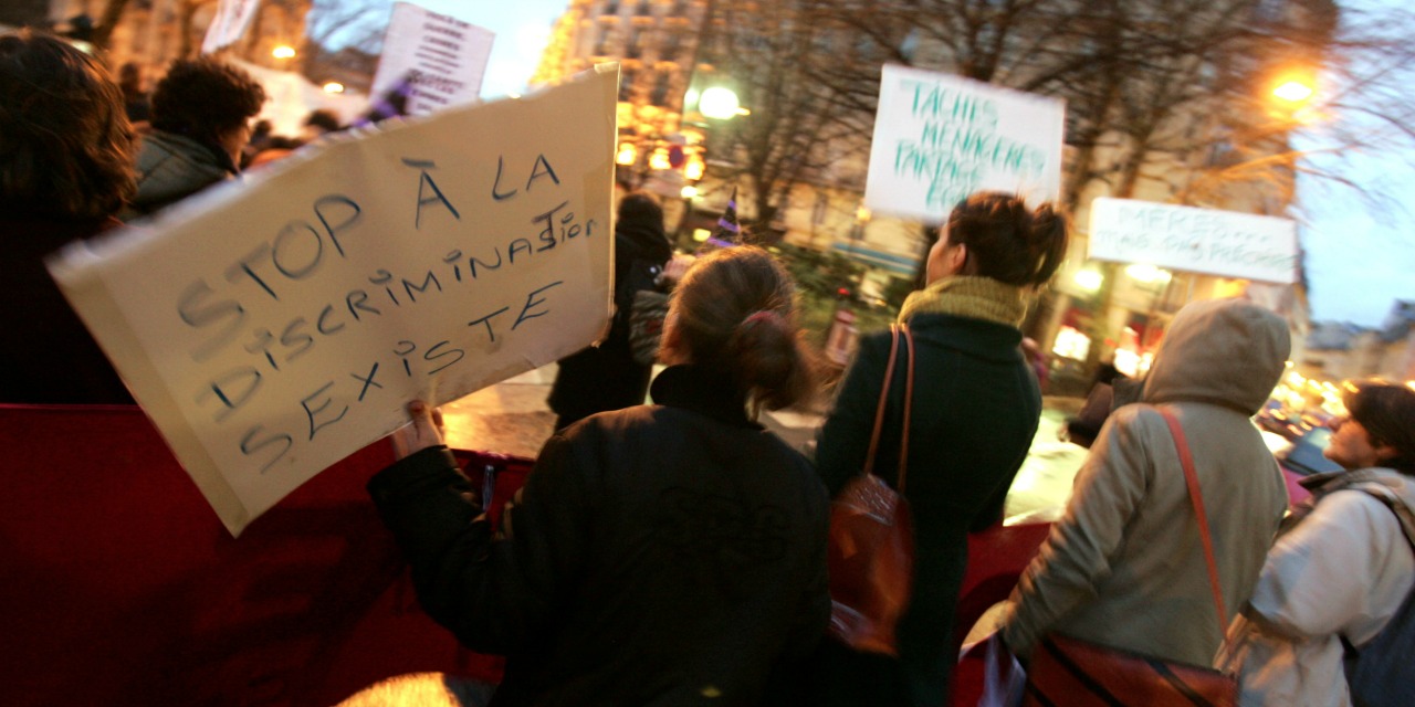 8 Mars Les Francaises Appelees A Faire Greve A 15h40