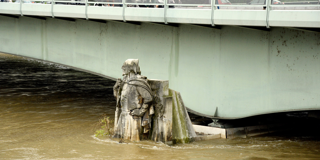Au fait, c'est qui ce Zouave du pont de l'Alma ?