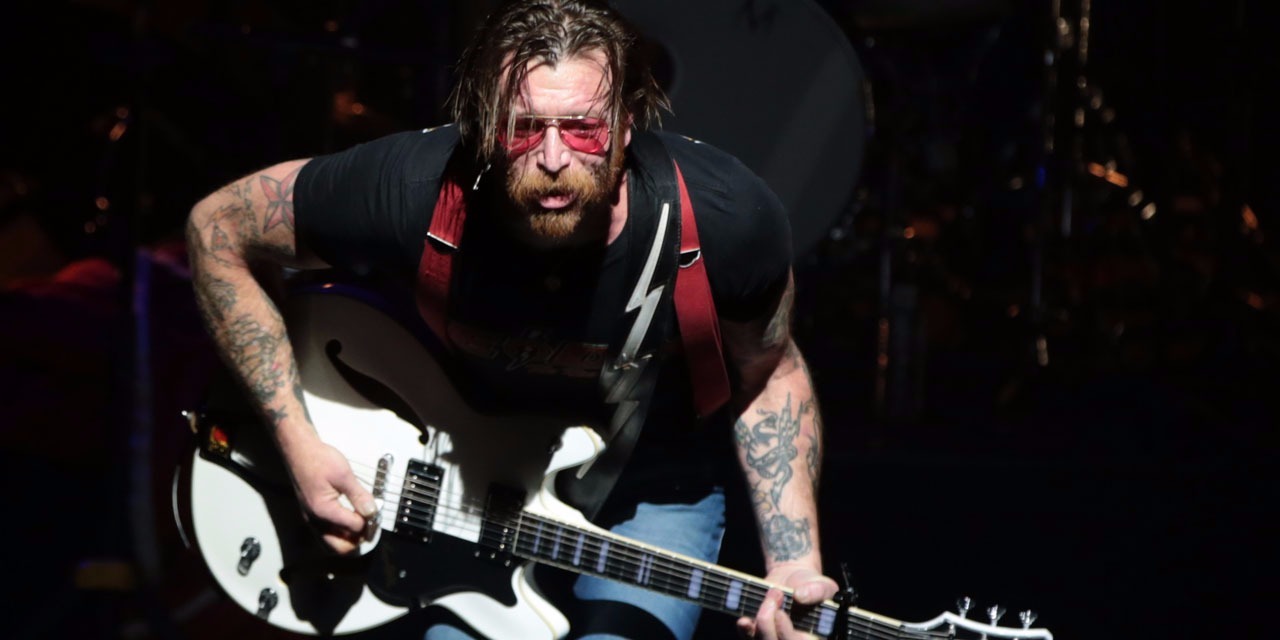 Bataclan Jesse Hughes Affirme Qu Il Ne Voulait Pas Assister Au Concert De Sting