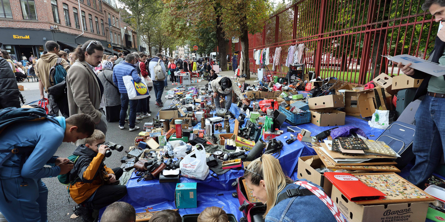 «C'est vraiment immense» : la grande braderie de Lille séduit les