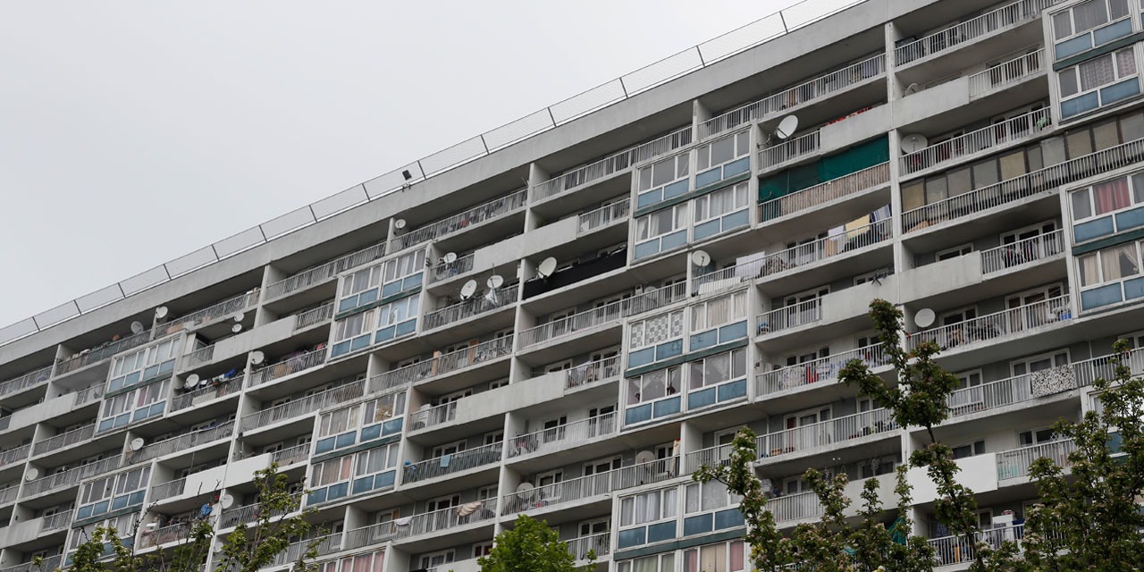 against the sleep merchants a permit to rent in several cities of seine saint denis teller report
