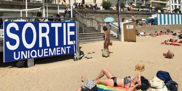 Coronavirus Aux Sables D Olonne Une Plage Sans Musique Ni Club
