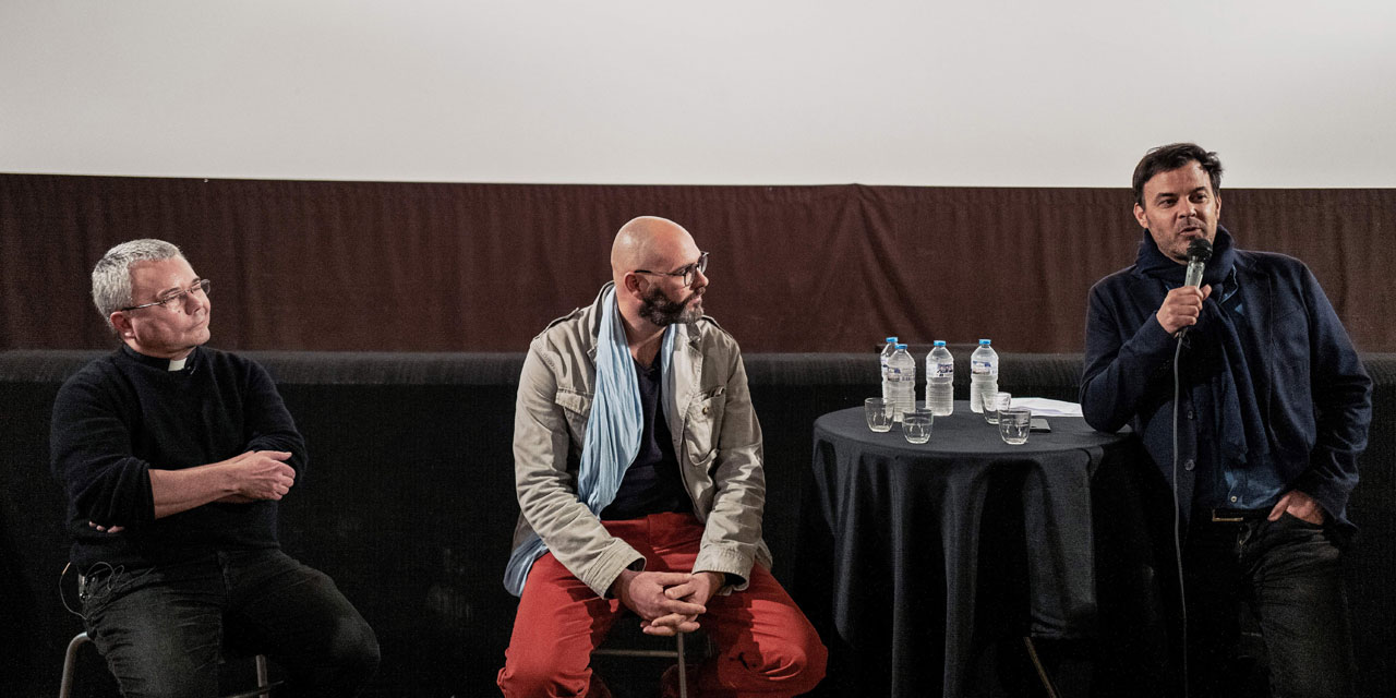 Débat à Lyon sur le film "Grâce à Dieu" échanges musclés et "prise de