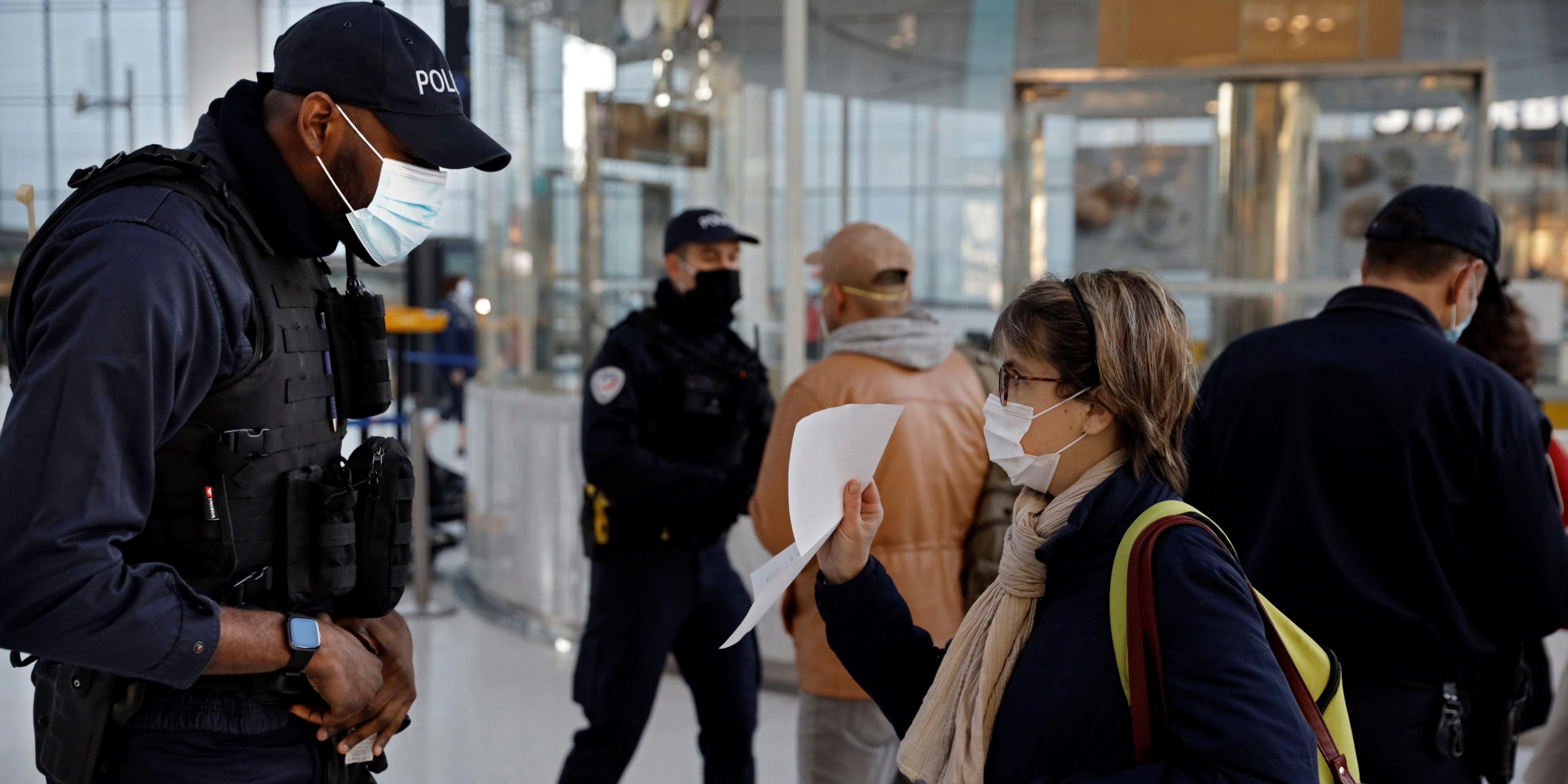 Trafic Reduit Et Oublis Toleres Gare De Lyon Des Controles Et De La Pedagogie