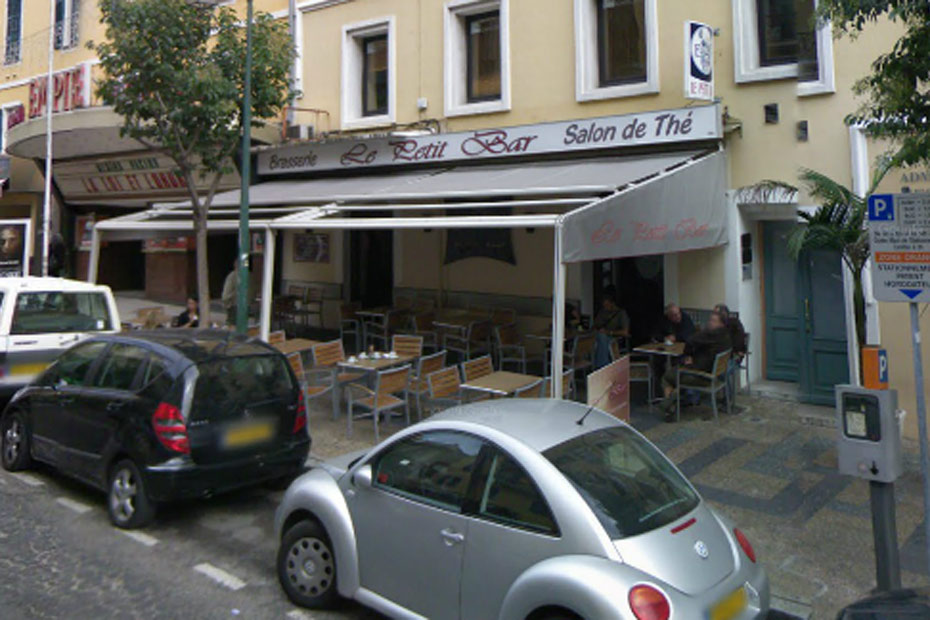 En Corse L Ombre Du Petit Bar