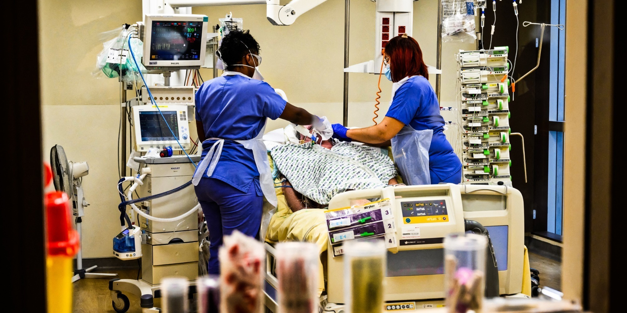 la situación sigue mejorando en los hospitales franceses
