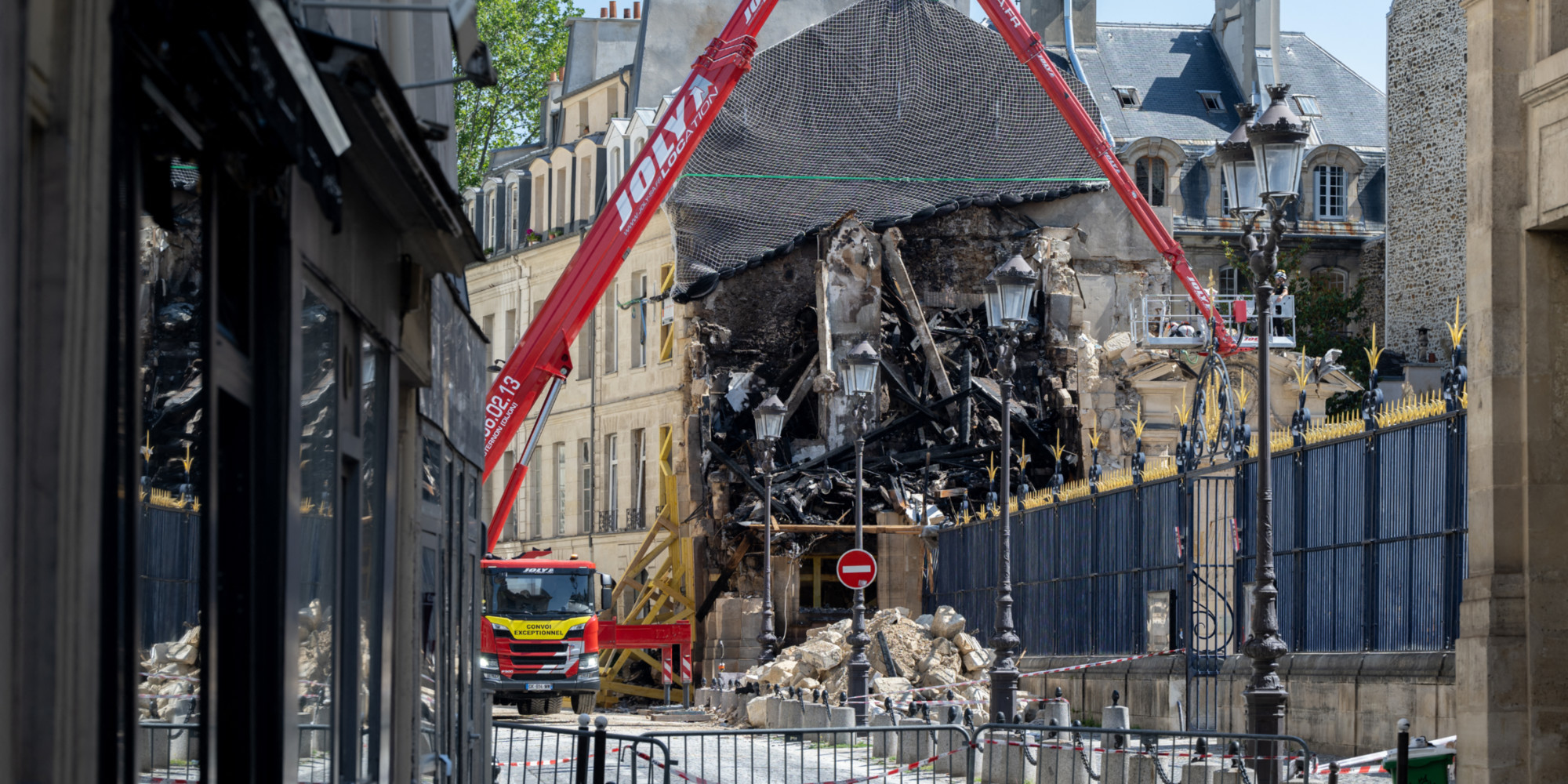 Explosion rue SaintJacques à Paris un corps retrouvé sous les