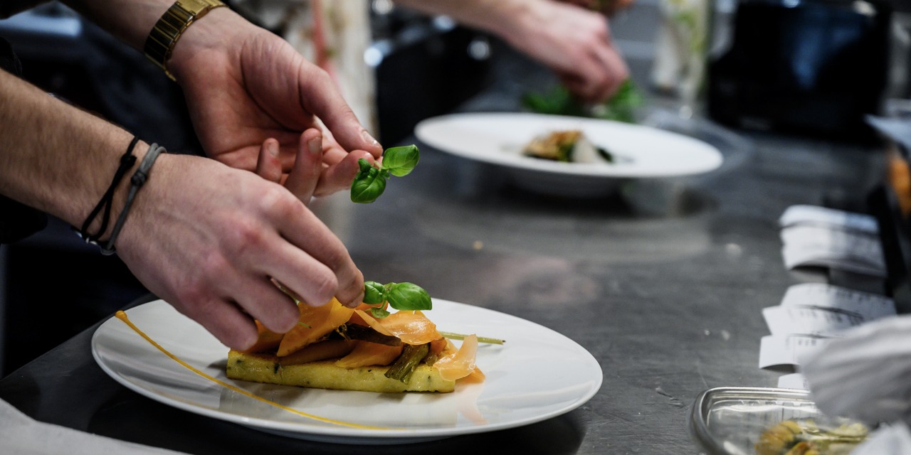Sans Perspectives De Reouverture Les Restaurants Misent Sur La Vente A Emporter Et La Livraison Sans Perspectives De Reouverture Les Restaurants Misent Sur La Vente A Emporter Et La Livraison