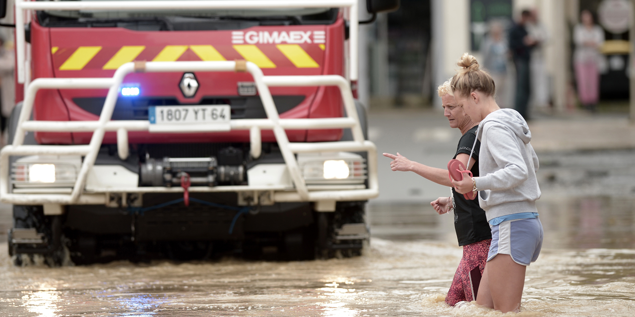 inondations une centaine d evacues dans le bearn pres de 600 interventions des pompiers
