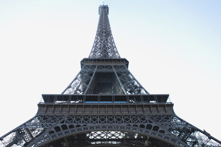 Combien De Boulons Sur La Tour Eiffel