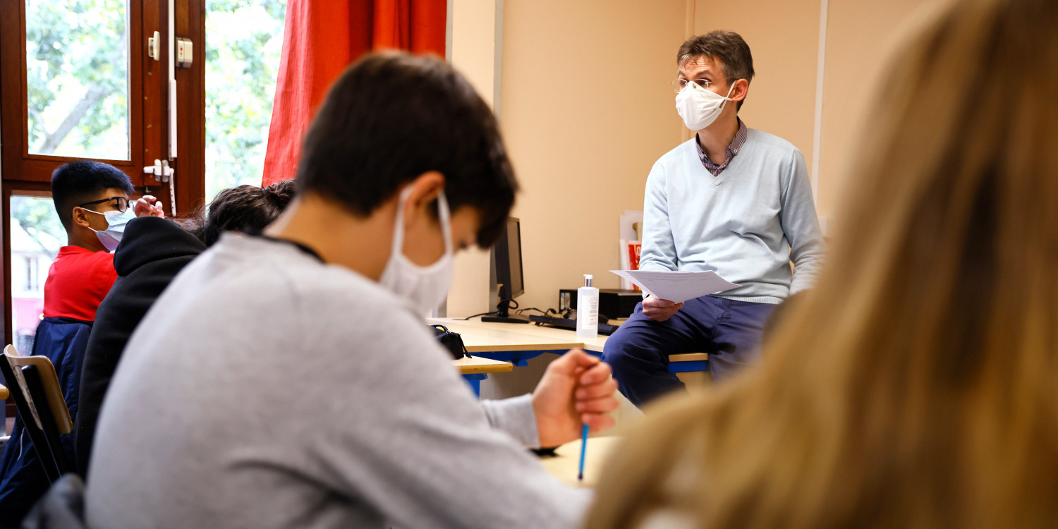 Laicite Greve Dans Un College De Lyon Apres L Agression D Un Professeur Par Un Parent