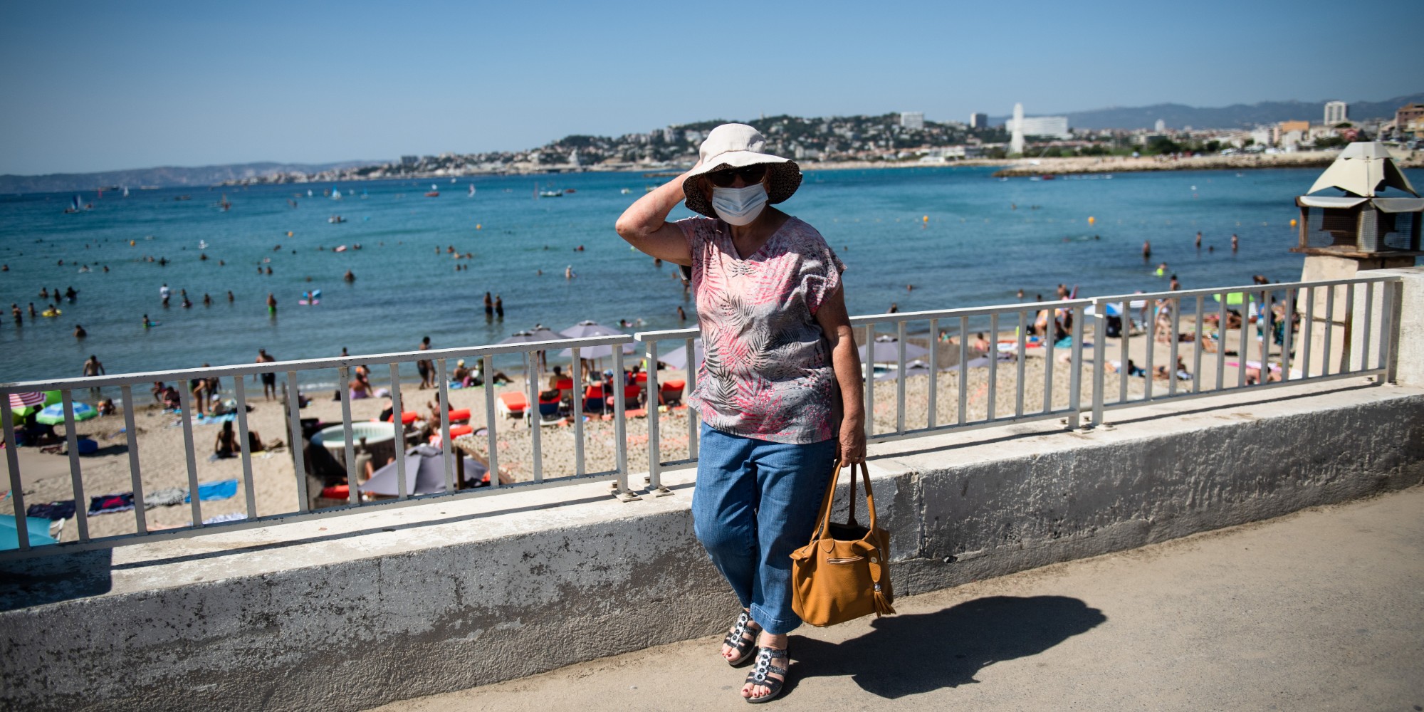 Le Port Du Masque Impose A Marseille Dans Un Perimetre Festif Et Touristique