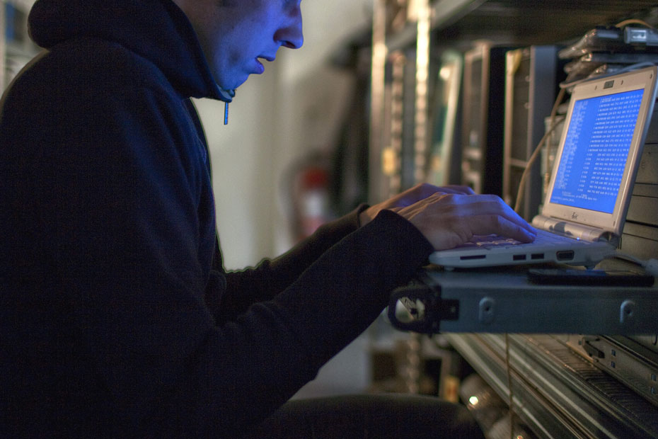 Qu Appelle T On Aujourd Hui Une Radio Pirate Les pirates du Net sont-ils assez sanctionnés