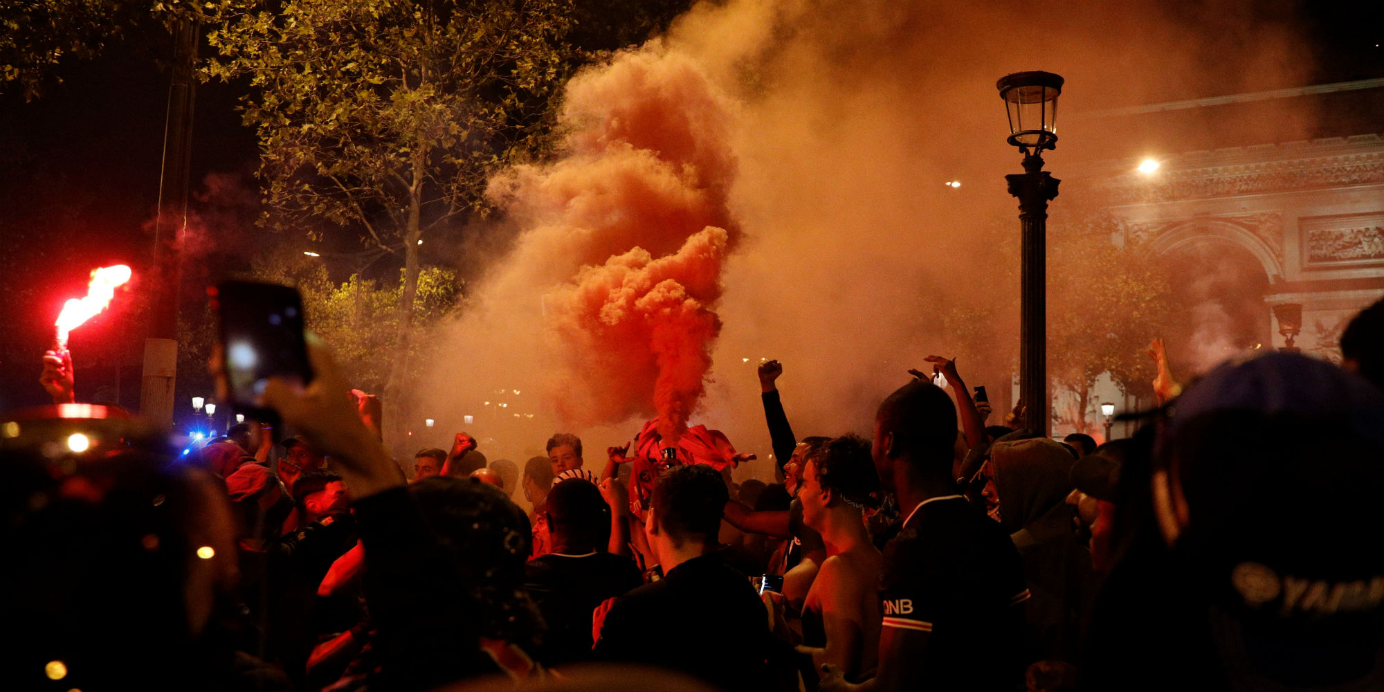 Liesse A Paris Apres La Victoire Du Psg 36 Interpellations