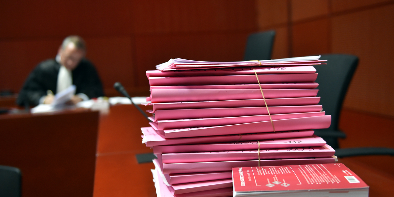 Nantes Lettre D Avocats Au Pere Noel Pour Demander Un